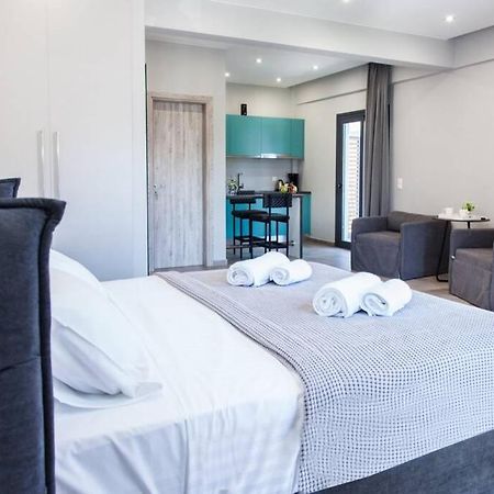 E Spacious Cornered Brand New Studio Apartment E Athènes Extérieur photo