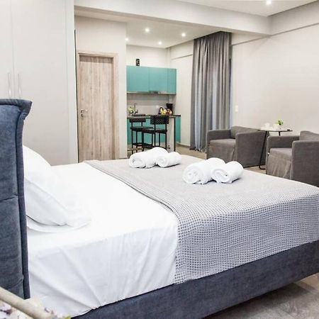 E Spacious Cornered Brand New Studio Apartment E Athènes Extérieur photo