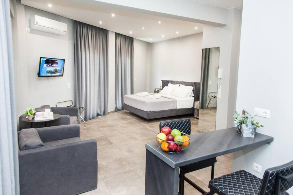 E Spacious Cornered Brand New Studio Apartment E Athènes Extérieur photo