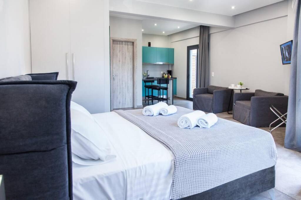 E Spacious Cornered Brand New Studio Apartment E Athènes Extérieur photo