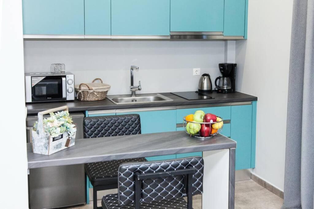 E Spacious Cornered Brand New Studio Apartment E Athènes Extérieur photo